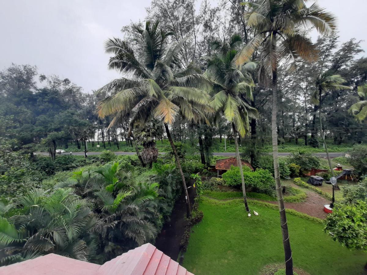 Seawoods Beach Hotel Dahanu Exterior photo